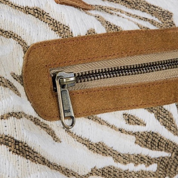 White & Taupe Tiger Print Motif Shoulder Bag - Picture 7 of 10